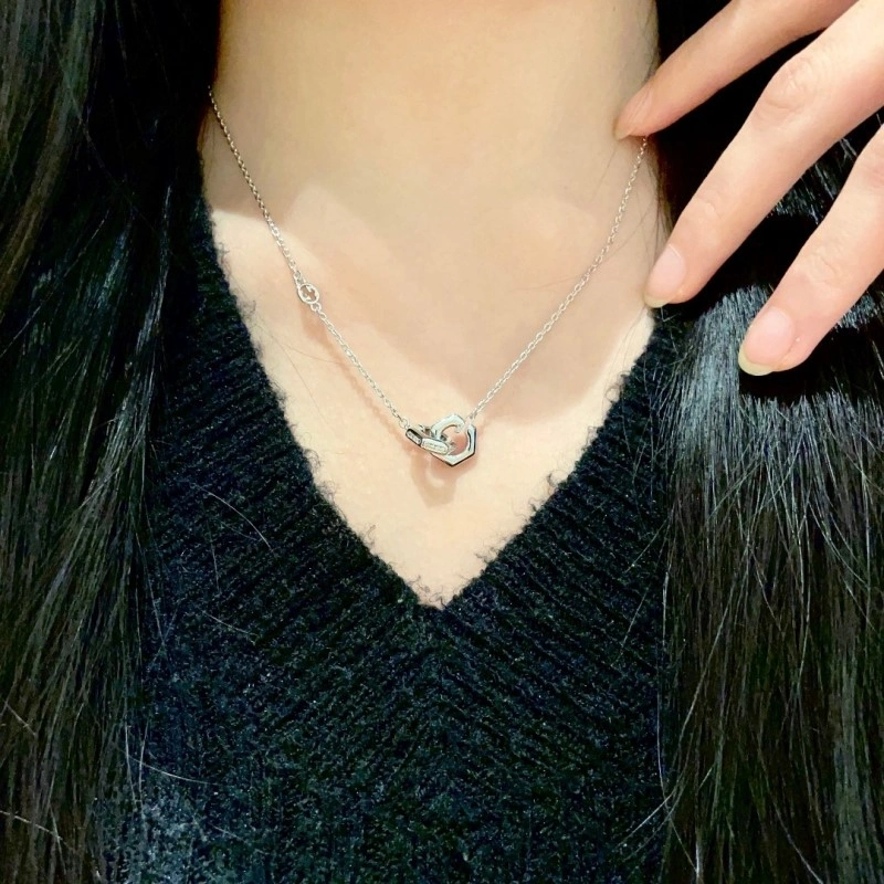 Popular Gucci Necklaces 243010