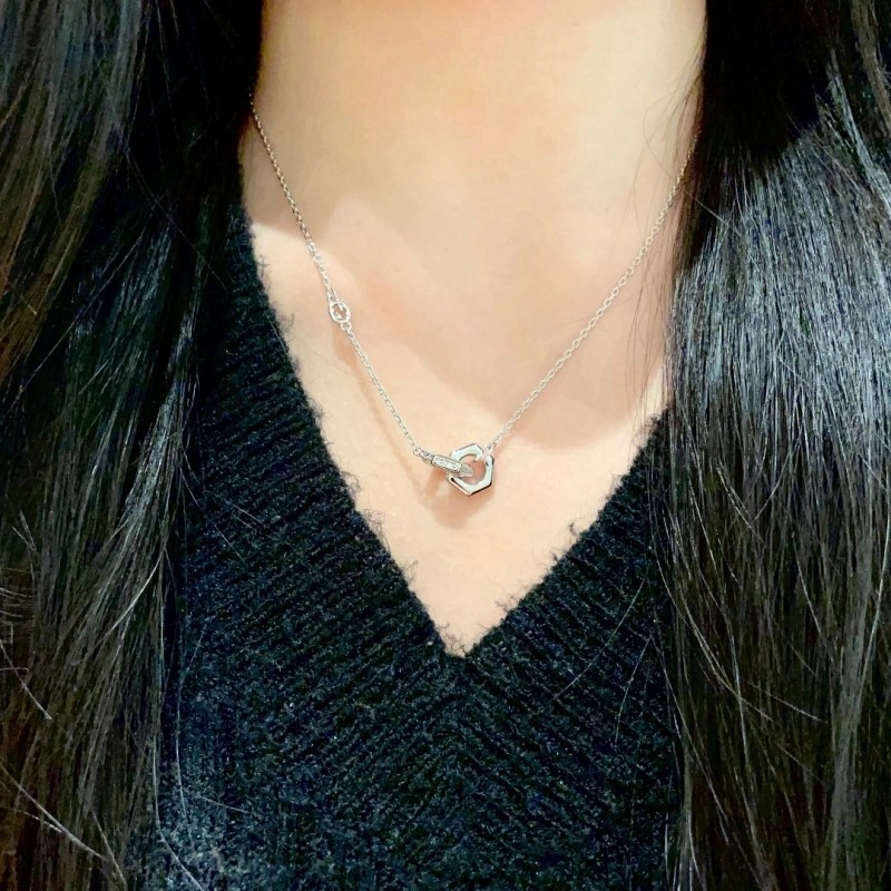 Popular Gucci Necklaces 243010