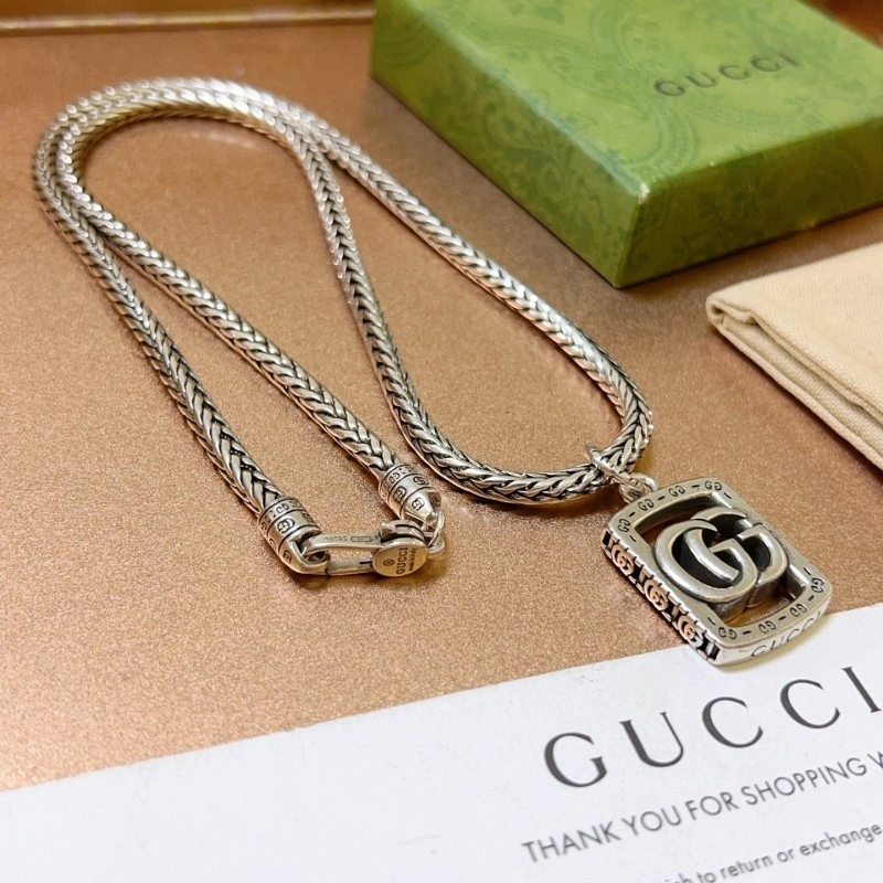 Snug Gucci Necklaces 242950