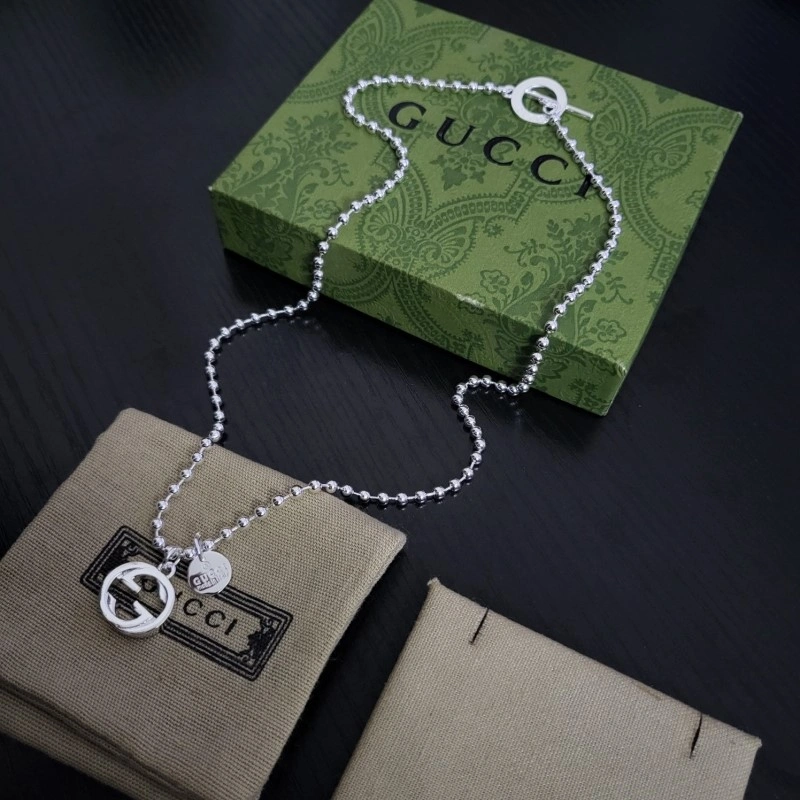Sporty Gucci Necklaces 242949
