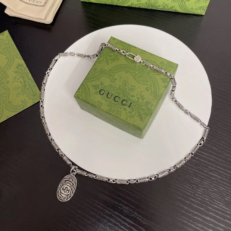 Gucci Necklaces Sleek 242947