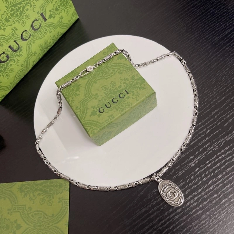 Gucci Necklaces Sleek 242947