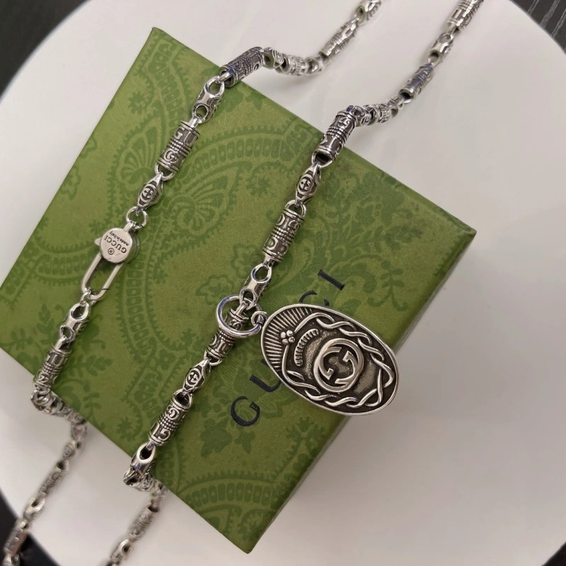 Gucci Necklaces Sleek 242947