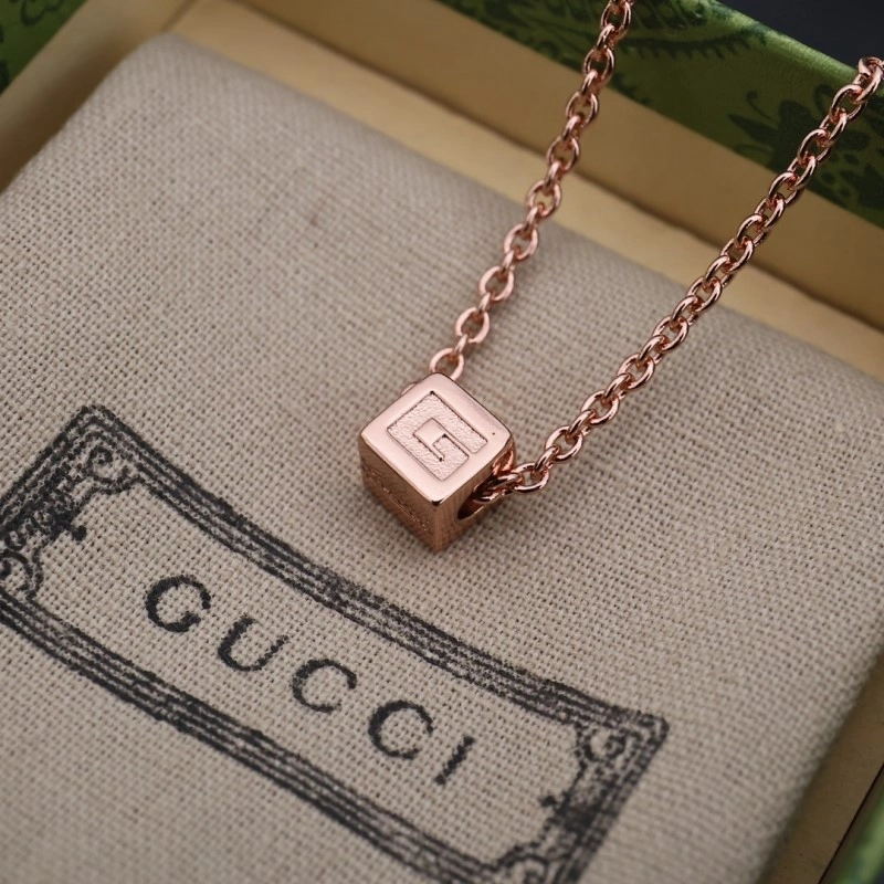 Gucci Necklaces HighQuality 242922
