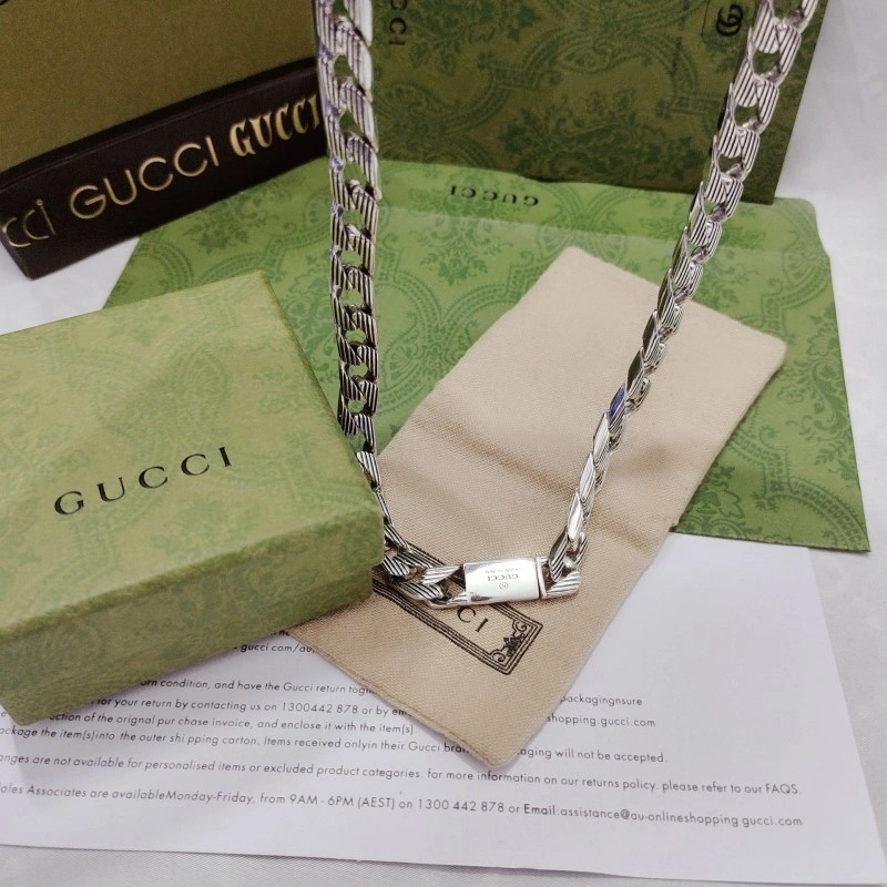 Stylish Gucci Necklaces 242920