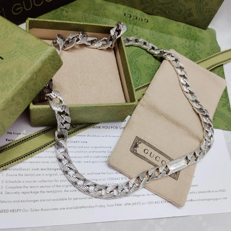 Stylish Gucci Necklaces 242920