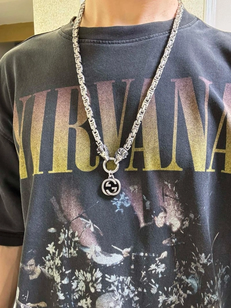Stylish Gucci Necklaces 242910