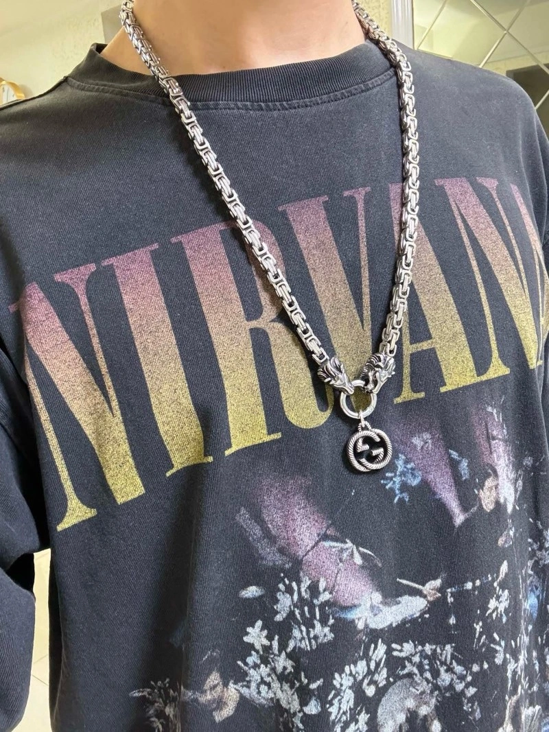 Stylish Gucci Necklaces 242910