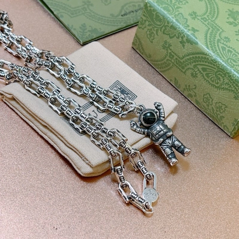 Gucci Necklaces Trendy 242874