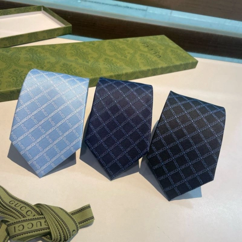 Gucci Neckties Sporty 268916