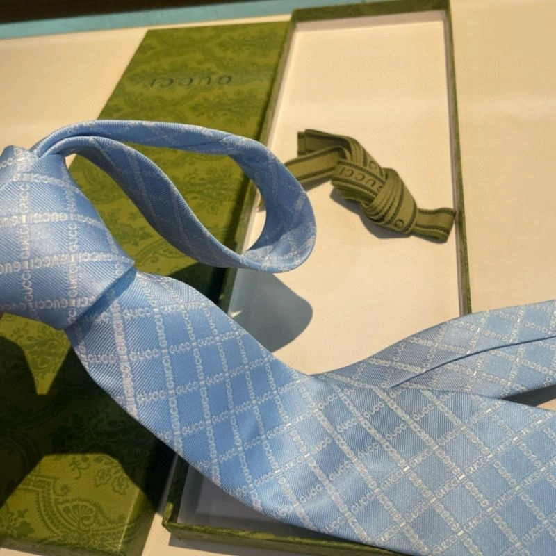 Gucci Neckties Sporty 268916