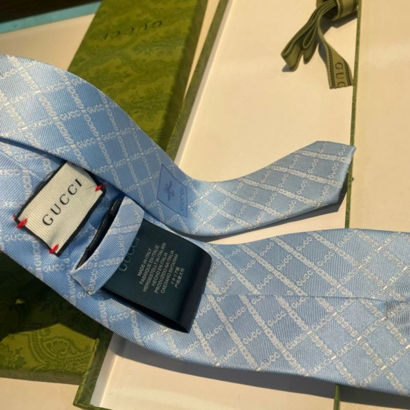 Gucci Neckties Sporty 268916