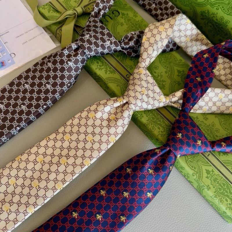 Lightweight Gucci Neckties 268911