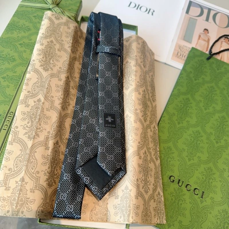 ComfortFit Gucci Neckties 268908