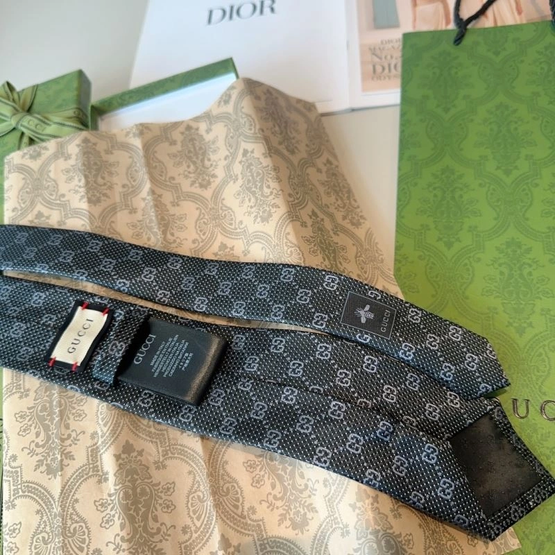 ComfortFit Gucci Neckties 268908