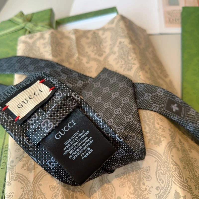 ComfortFit Gucci Neckties 268908