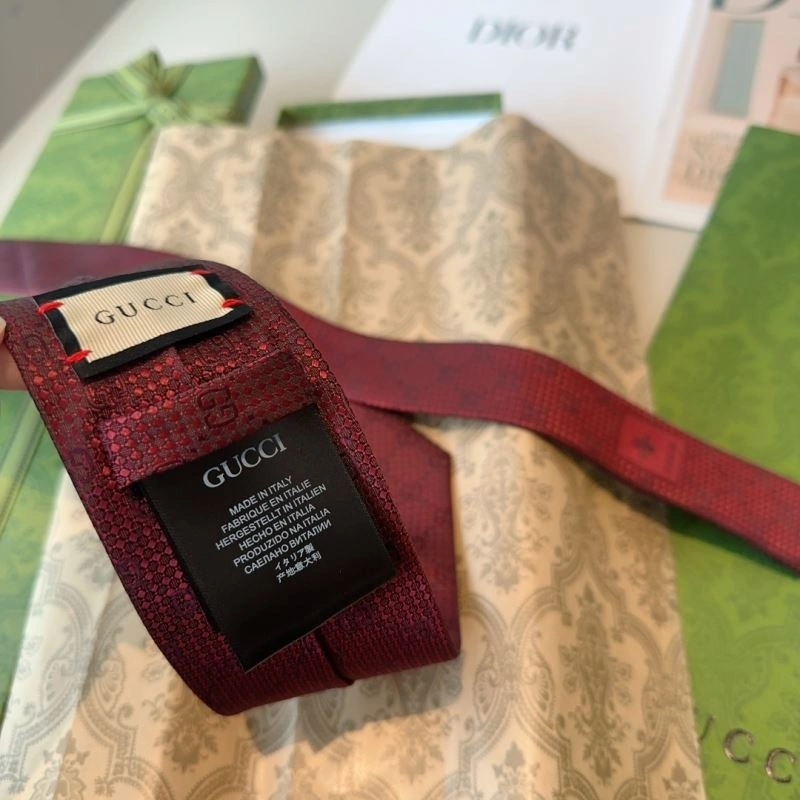 Gucci Neckties Bold 268894