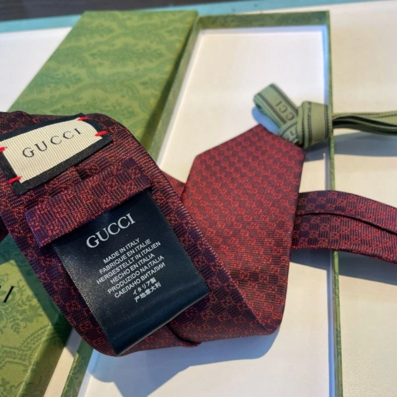 Gucci Neckties Vibrant 268859