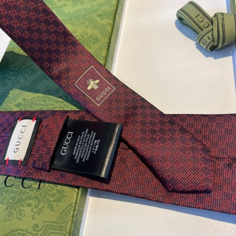 Gucci Neckties Vibrant 268859