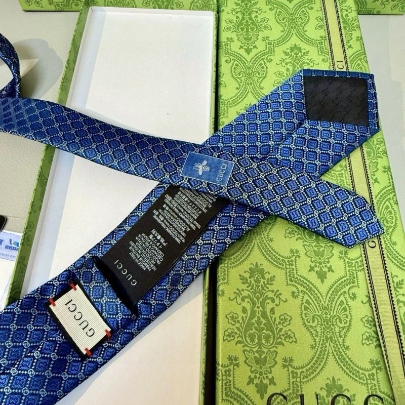Gucci Neckties Sporty 268872