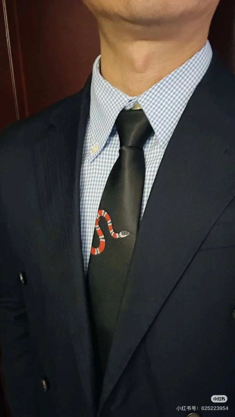 Sporty Gucci Neckties 268830