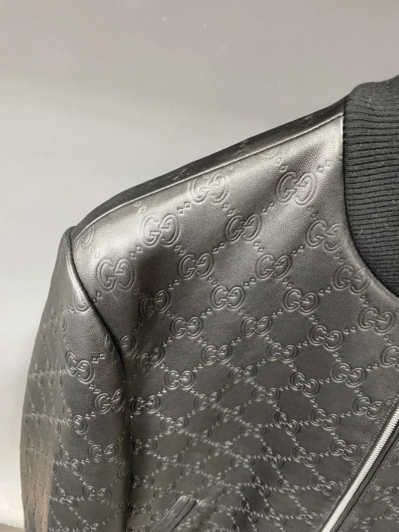 Resilient Gucci Outwear 128637