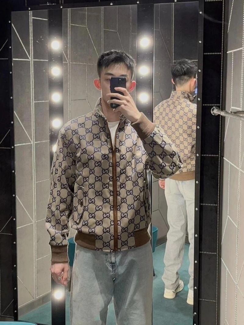 Comfortable Gucci Outwear 128599