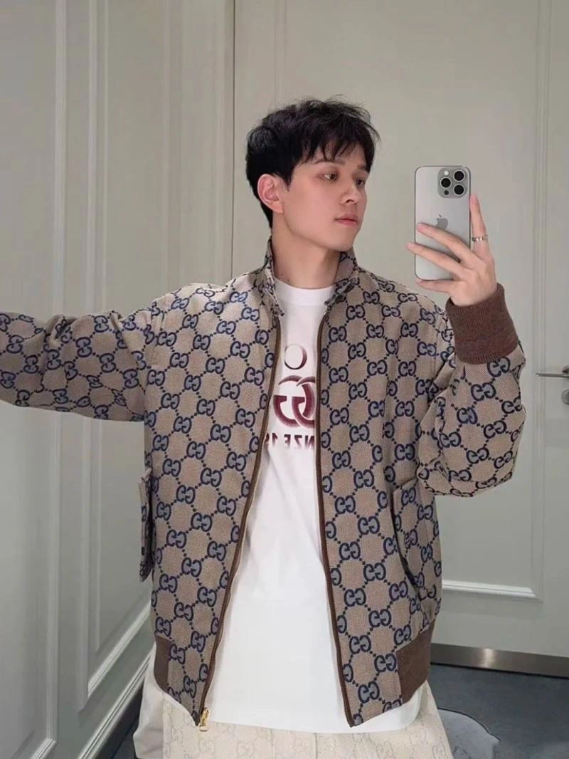 Comfortable Gucci Outwear 128599