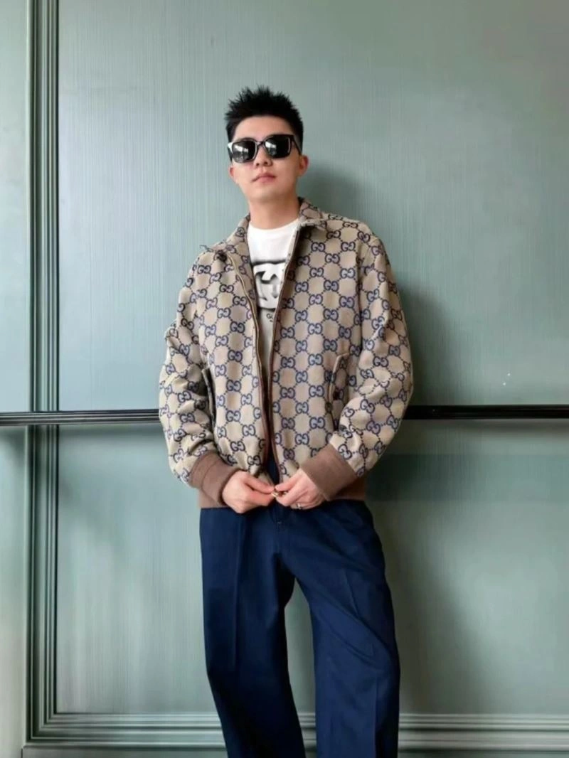 Comfortable Gucci Outwear 128599