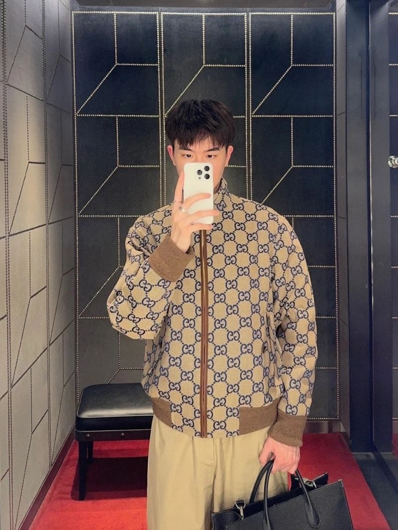 Comfortable Gucci Outwear 128599