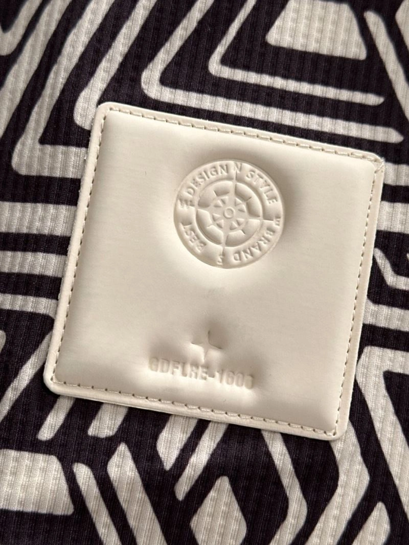 Compact Gucci Outwear 128572