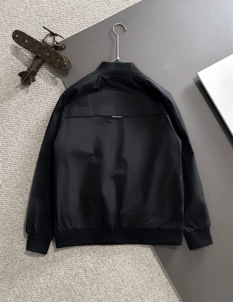 Supportive Gucci Outwear 128601