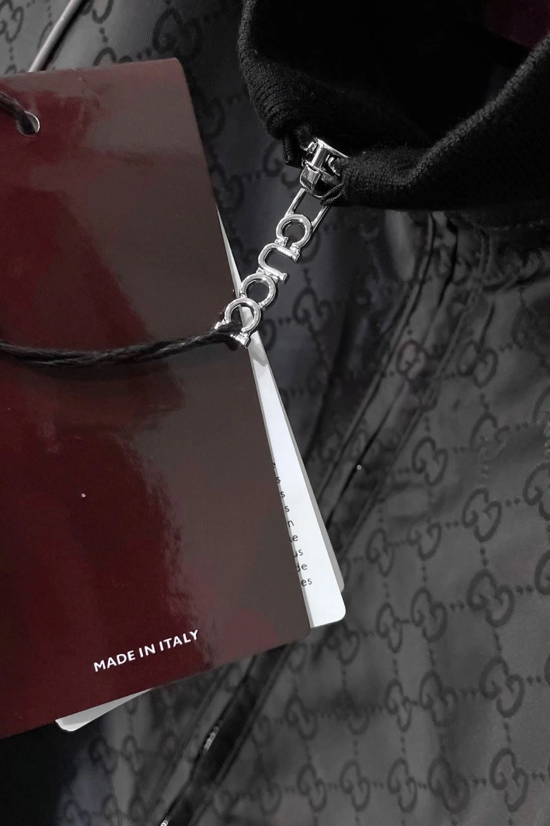 Bright Gucci Outwear 128871