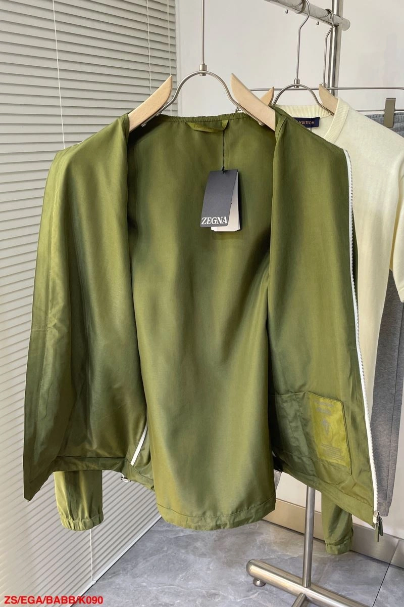 Trendy Gucci Outwear 128885