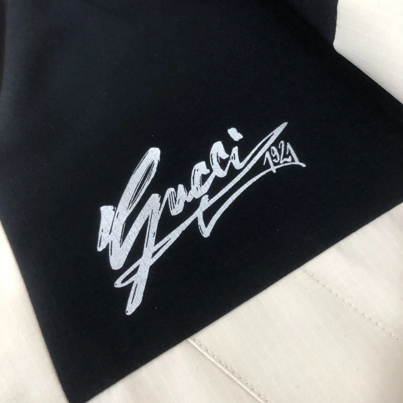 Flexible Gucci Outwear 128855