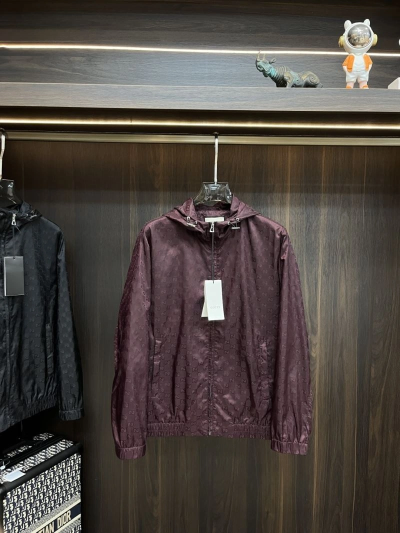 Chic Gucci Outwear 128841