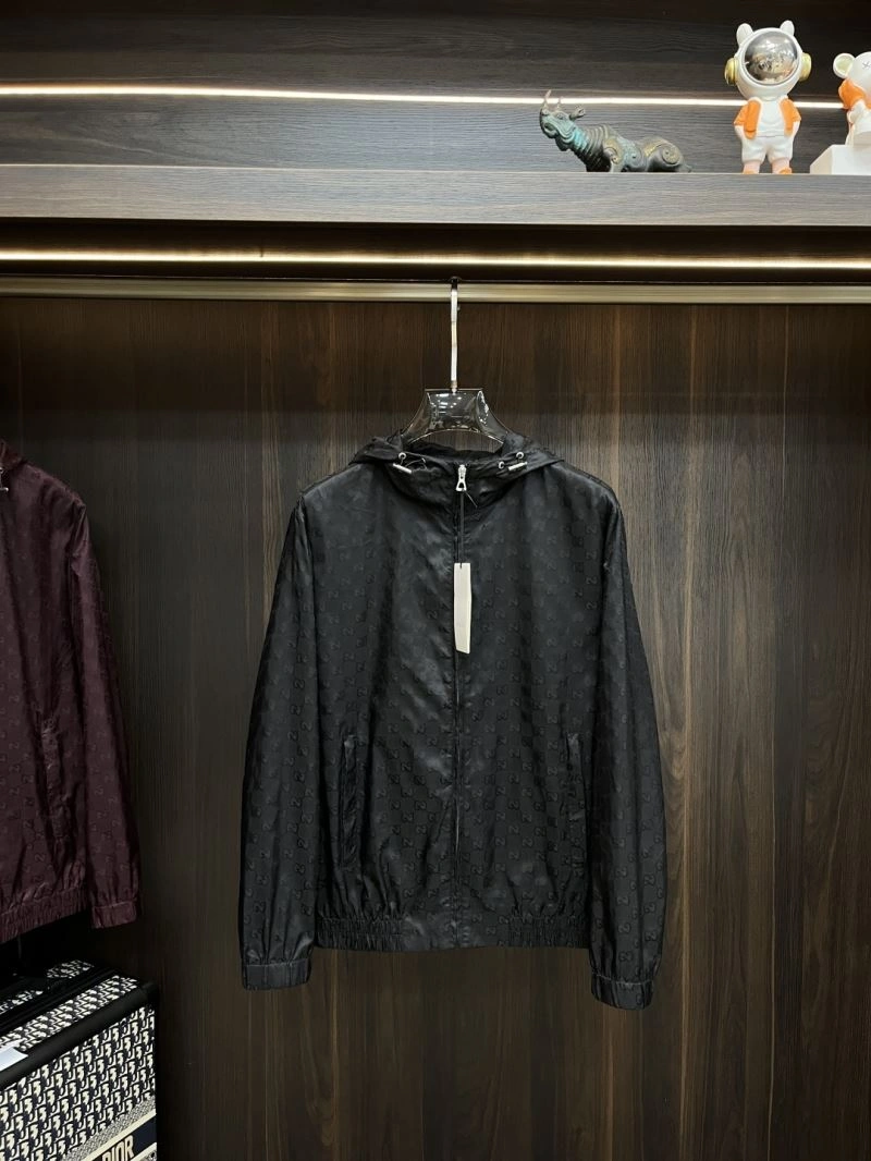Chic Gucci Outwear 128841