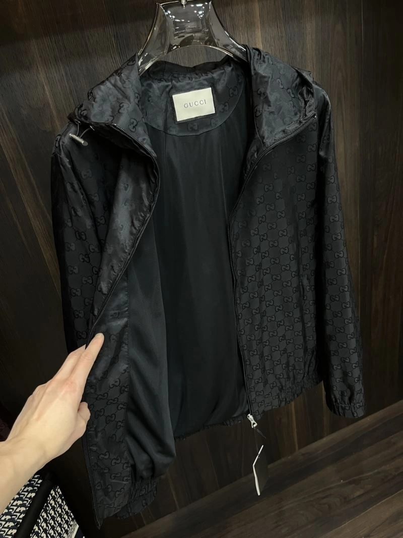 Chic Gucci Outwear 128841