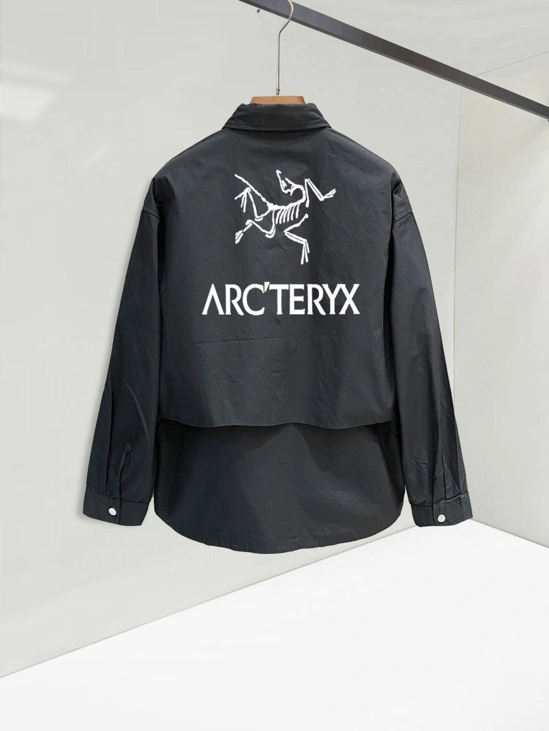 UrbanChic Gucci Outwear 128090