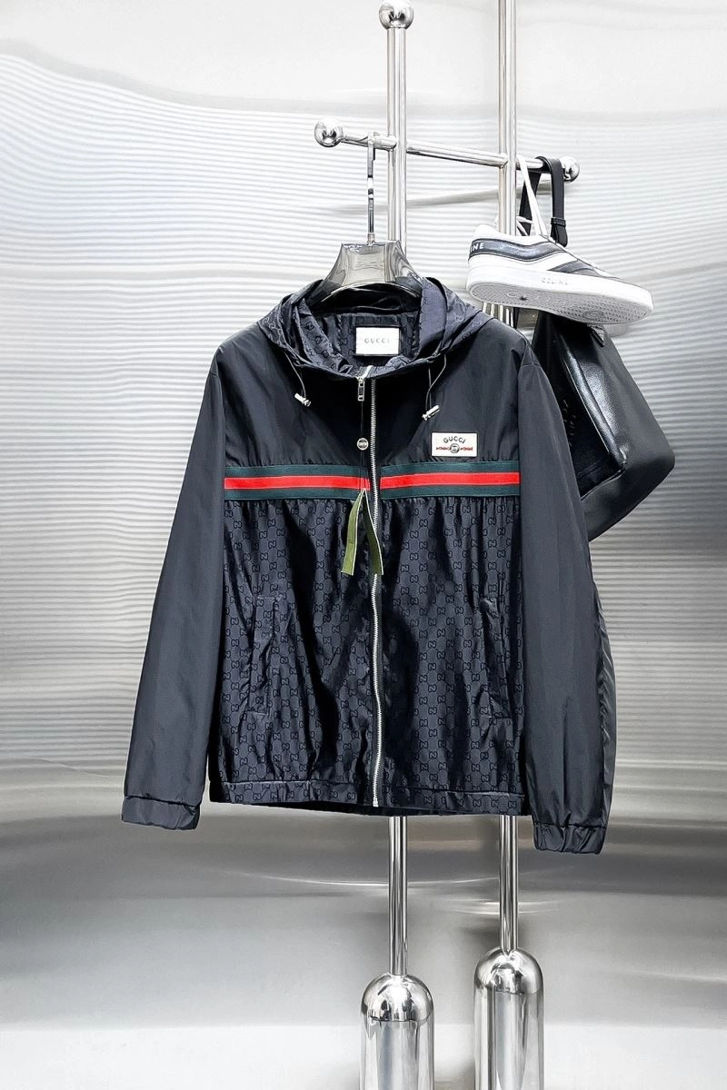 Gucci Outwear Breathable 128118
