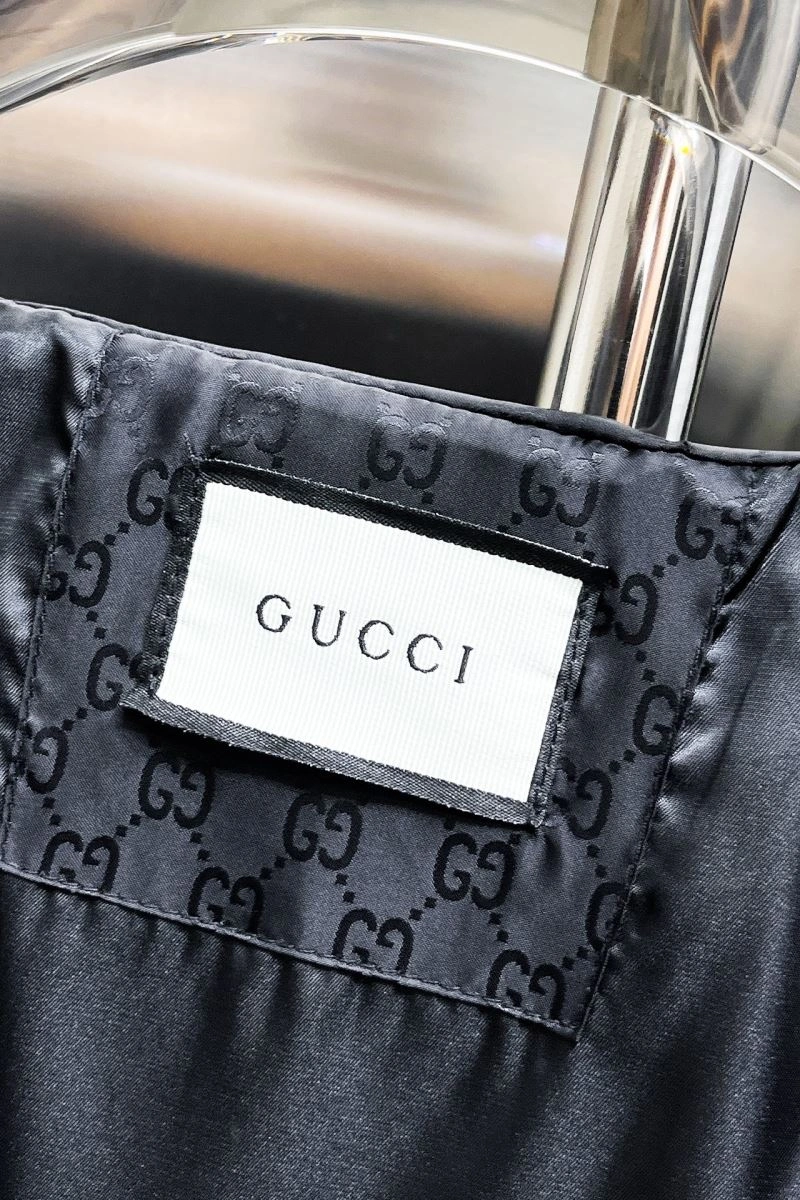 Gucci Outwear Breathable 128118