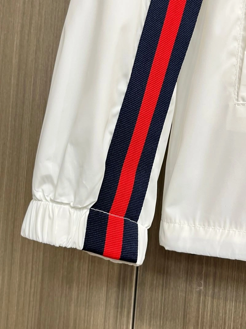 Compact Gucci Outwear 128054