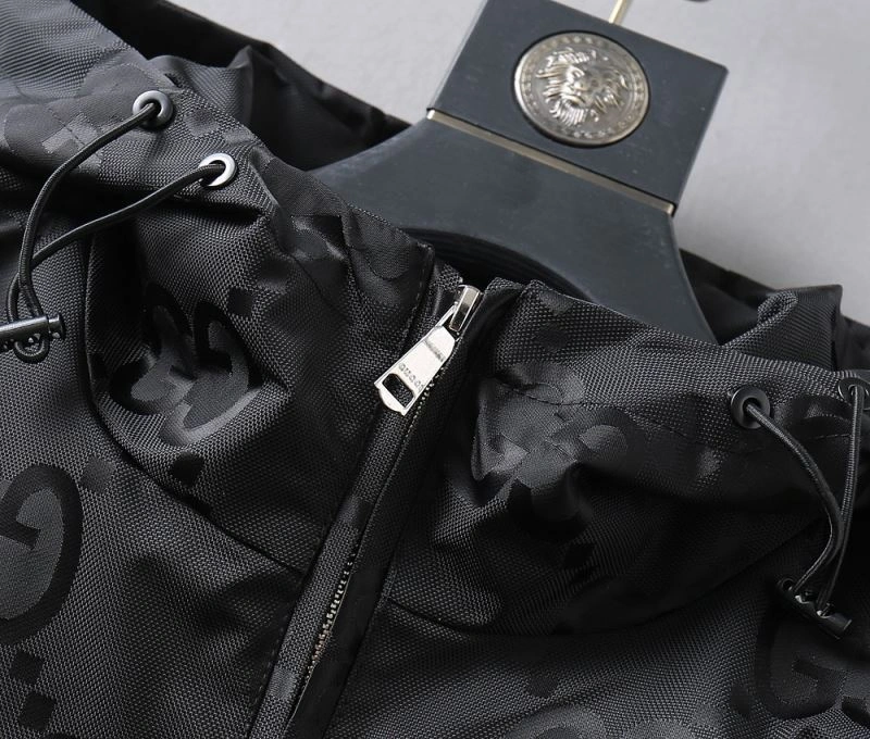 Vibrant Gucci Outwear 128078