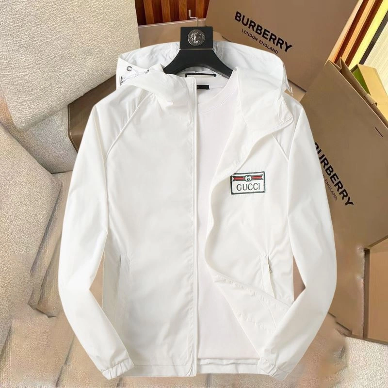 Stylish Gucci Outwear 128055