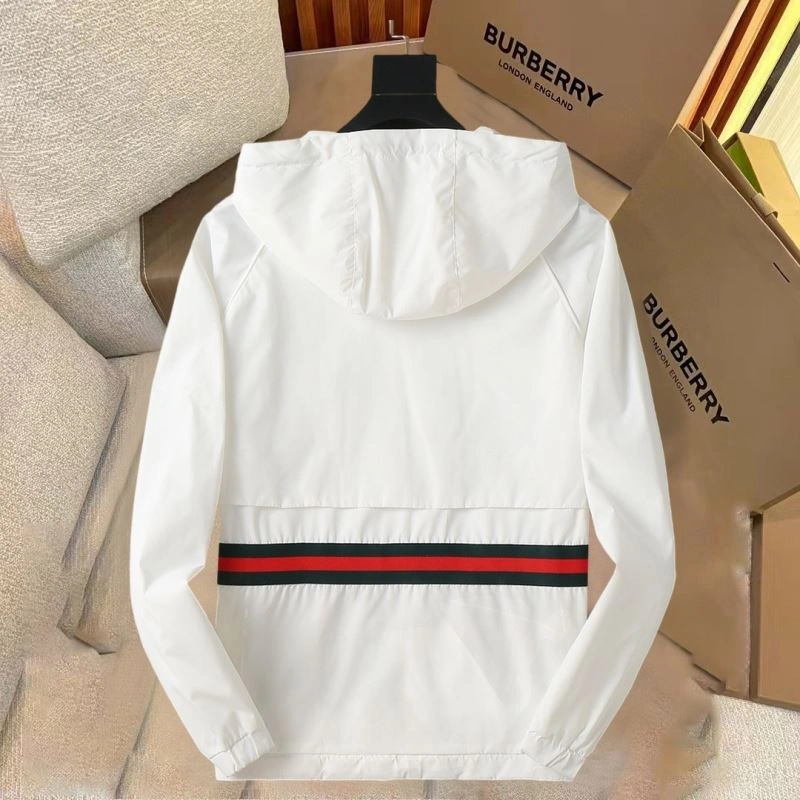 Stylish Gucci Outwear 128055