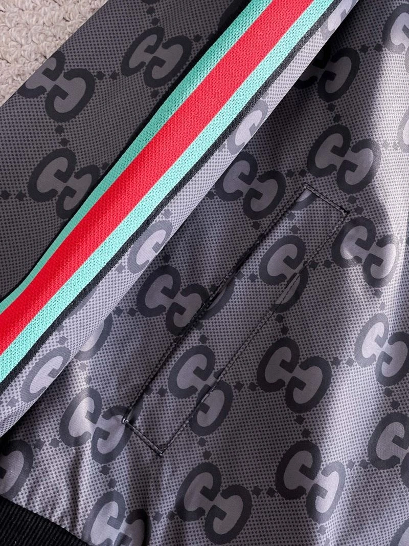 Practical Gucci Outwear 128067