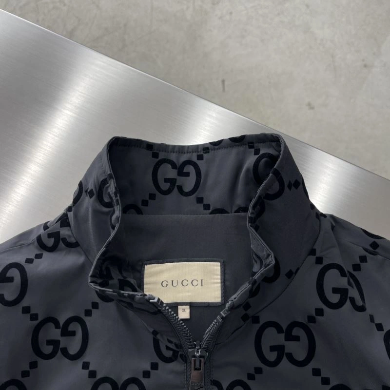 Comfortable Gucci Outwear 128010