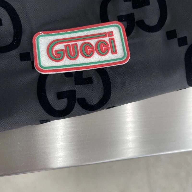 Comfortable Gucci Outwear 128010