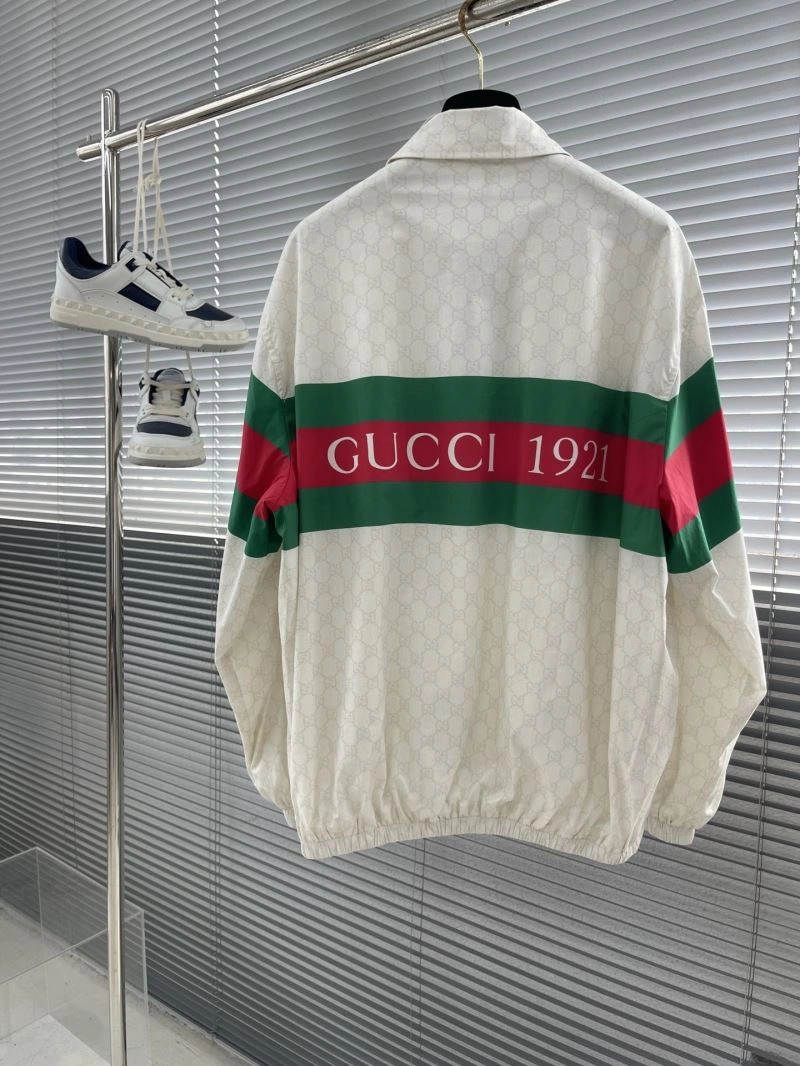 Timeless Gucci Outwear 128012