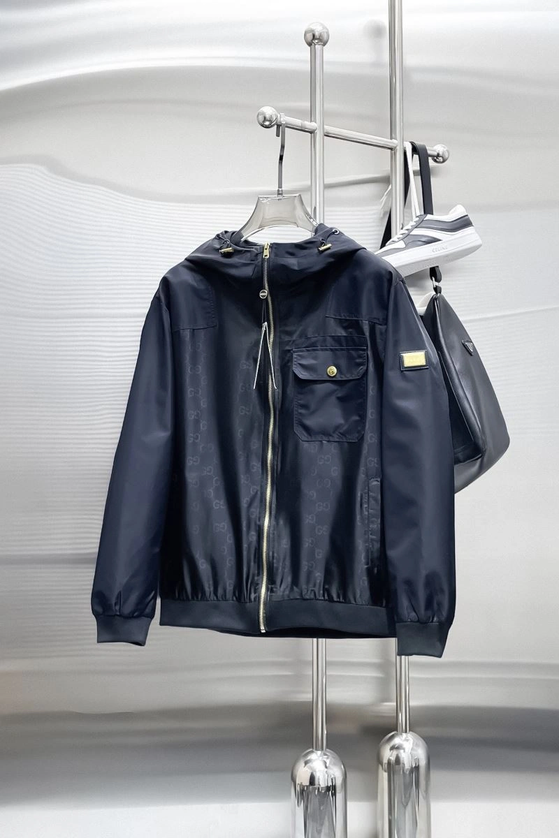 Flexible Gucci Outwear 128034